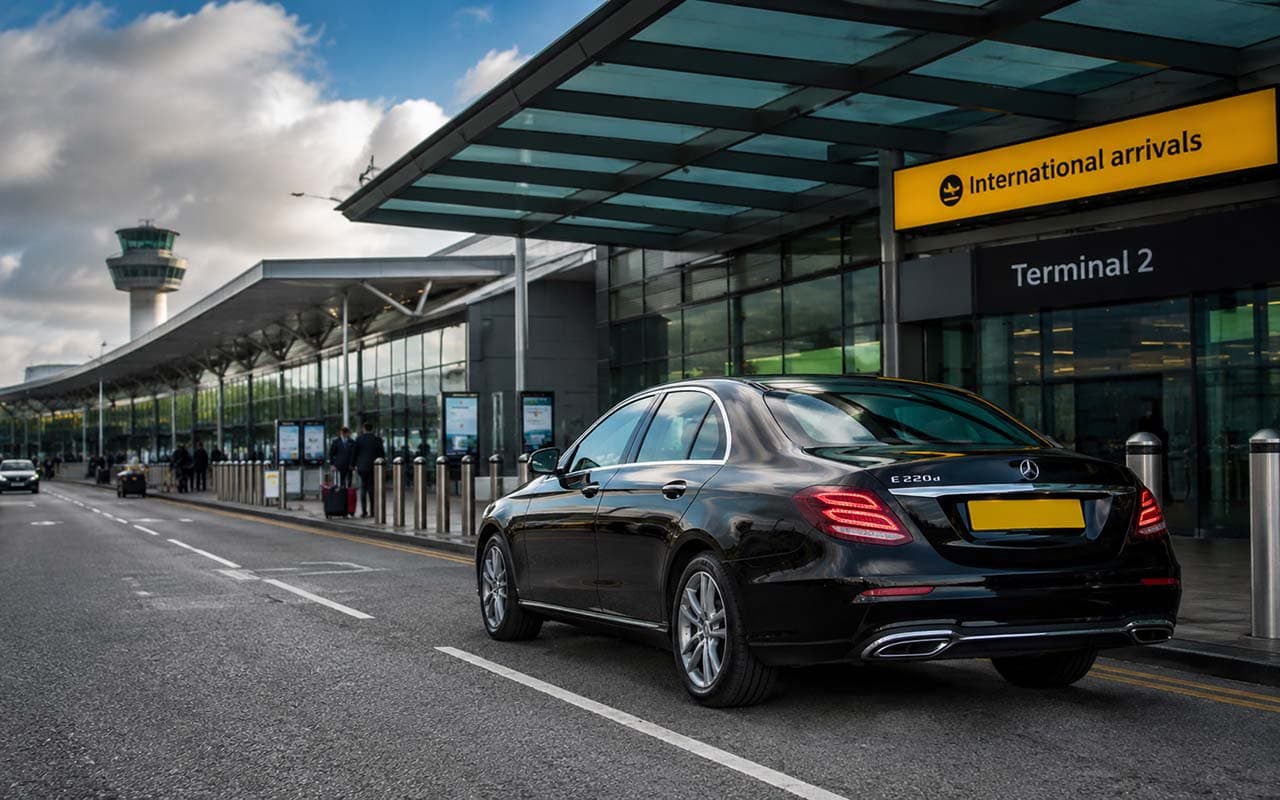 How Much Is a Taxi From Heathrow to Gatwick Airport?
